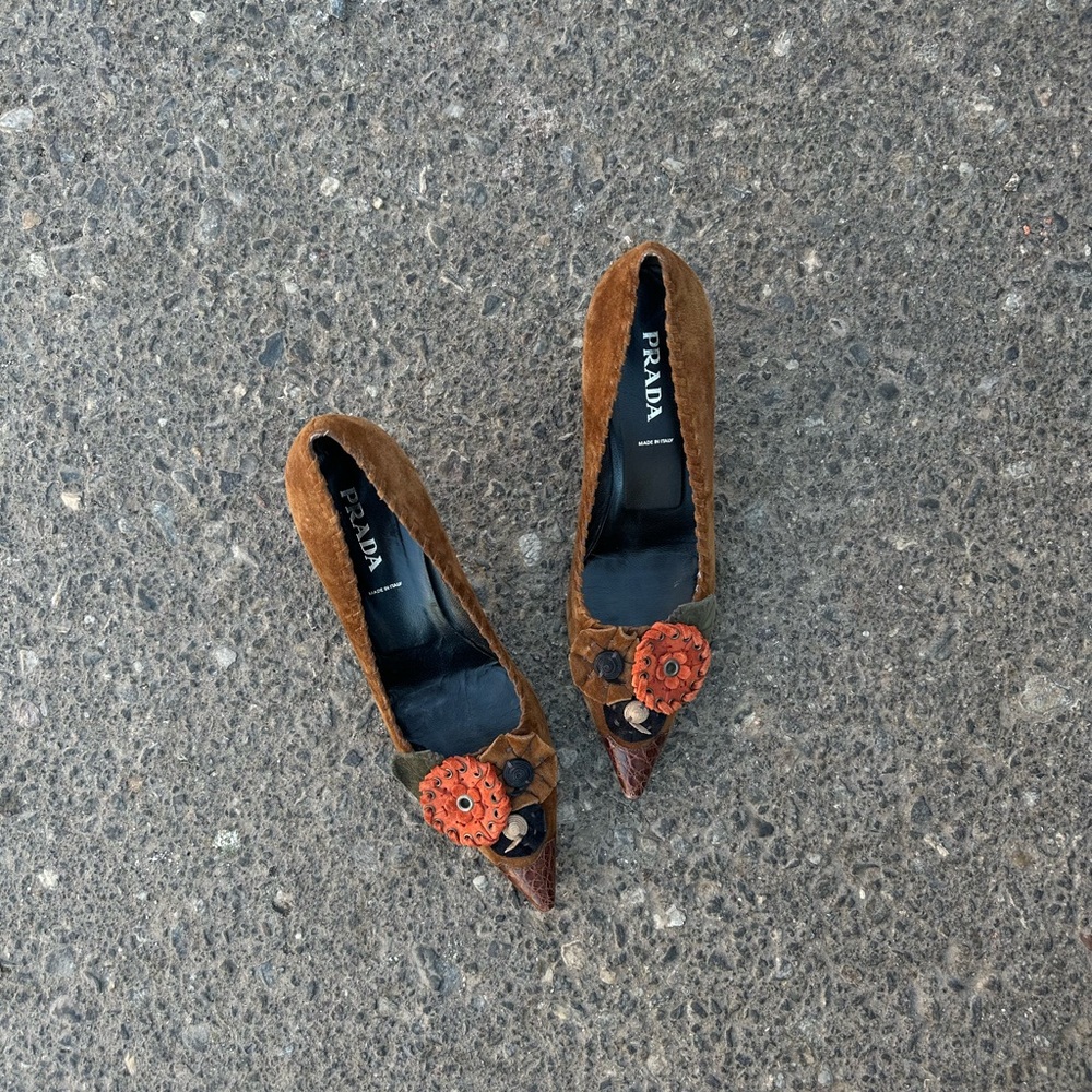 Vintage Prada suede pumps